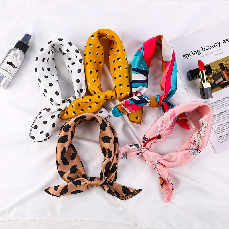 Foulard carré en soie 2023, mode satin de soie imprimé, petit foulard pour femme, foulard, bandana, châle, accessoires