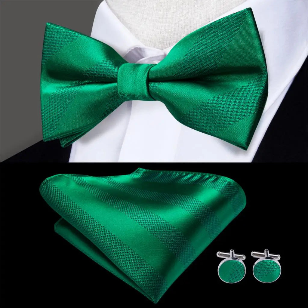 Hi-Tie Nœuds papillon verts de Noël pour hommes Cravate papillon en soie Ensemble de boutons de manchette et mouchoirs pour fête de mariage Nœud papillon uni à carreaux cachemire