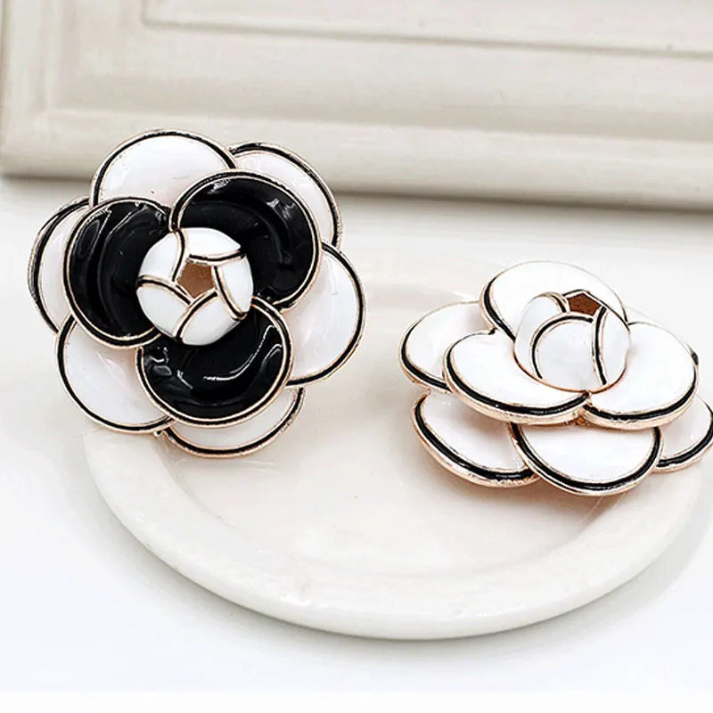 Broche Camellia CC de luxe de haute qualité, grande marque, écharpes, boucle, broches de Saint-Valentin pour femme, cadeau, accessoires