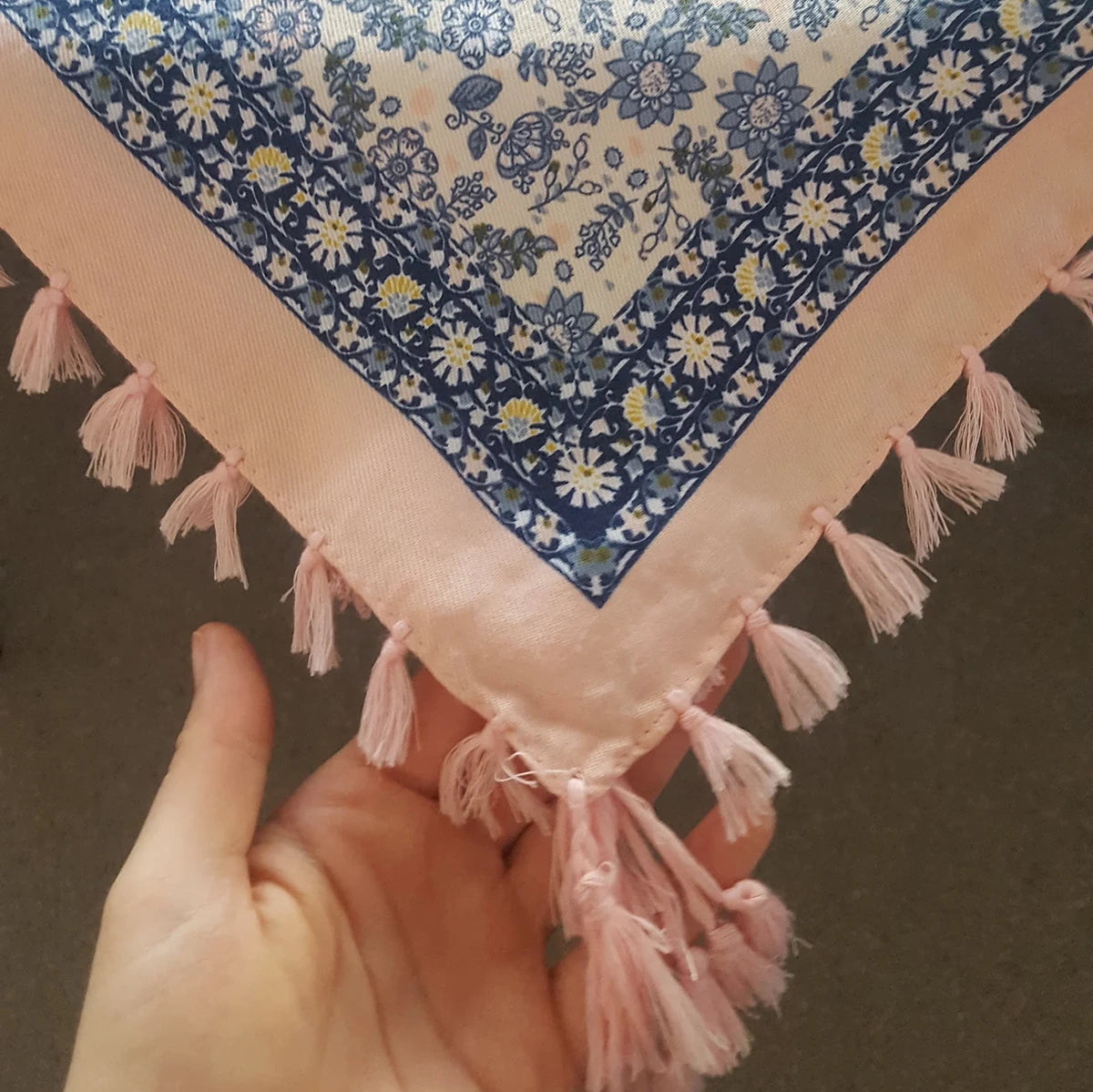 Großes quadratisches Taschentuch Boho Baumwolle Quaste Großer Strand Russischer Damenschal Winter Bohemian Floral Halstuch 115cm Foulard