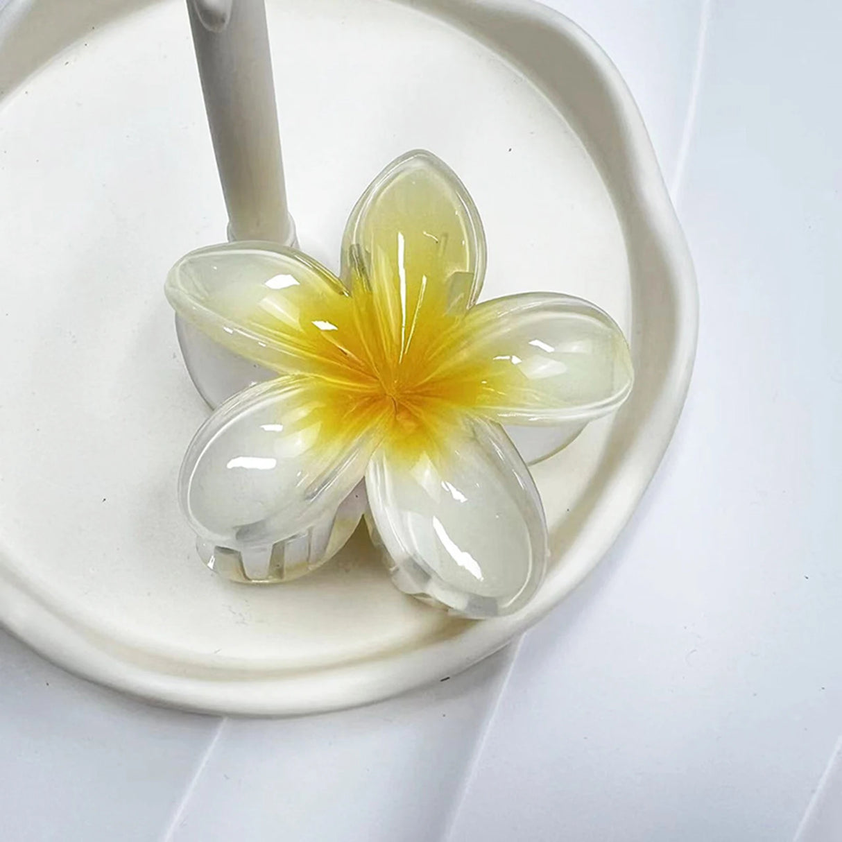 Gradient Frangipani Hair Clip 1PC Plumeria Hairpin Ins Style Ponytail Holder Barrette Sweet Shark Claws Party Hair Accessories