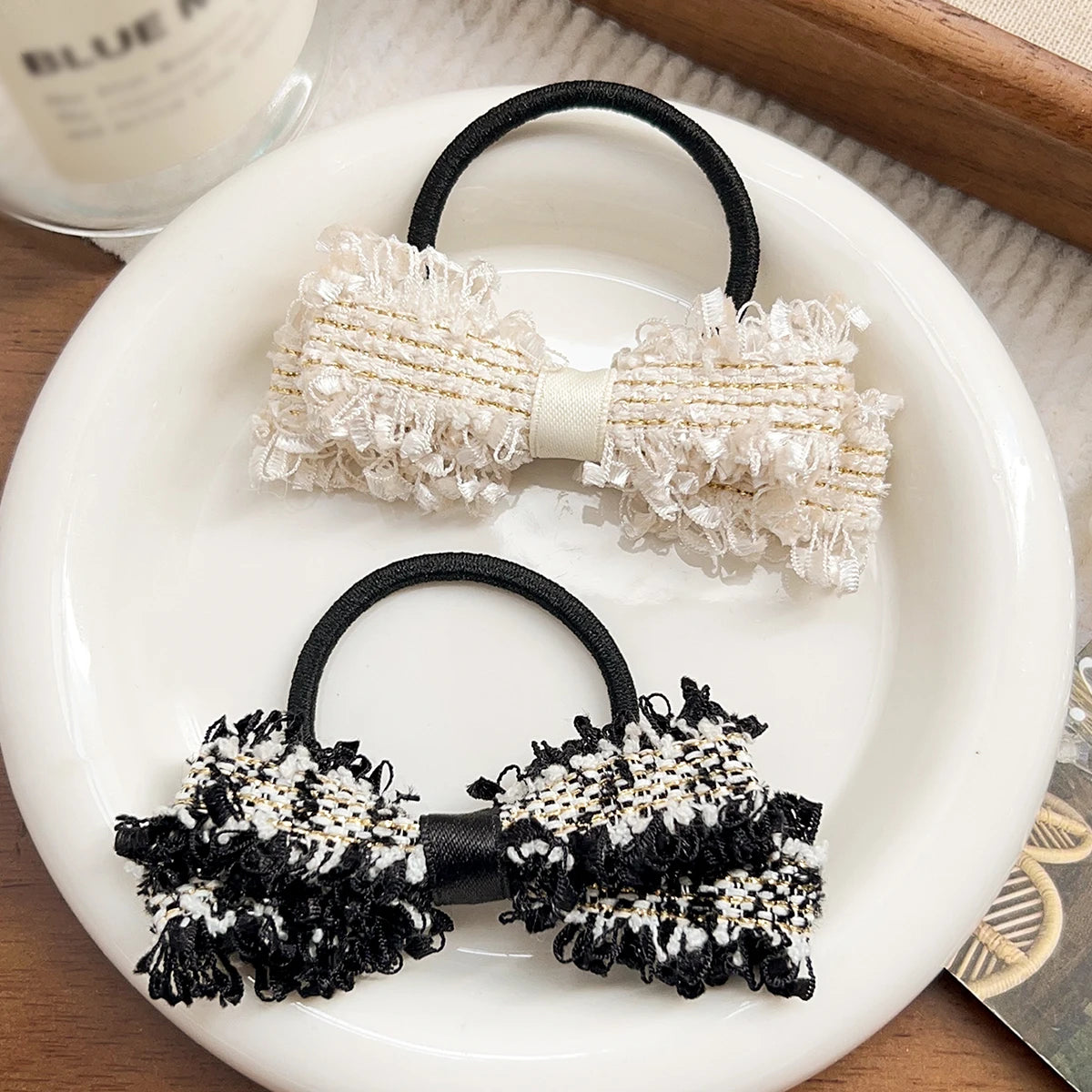 2 Pcs Black White Knitted Hair Bow Scrunchies,Elastics Bands Elegant Hair Ties Scrunchy Bowknot Ponytail Holder for Women Girls