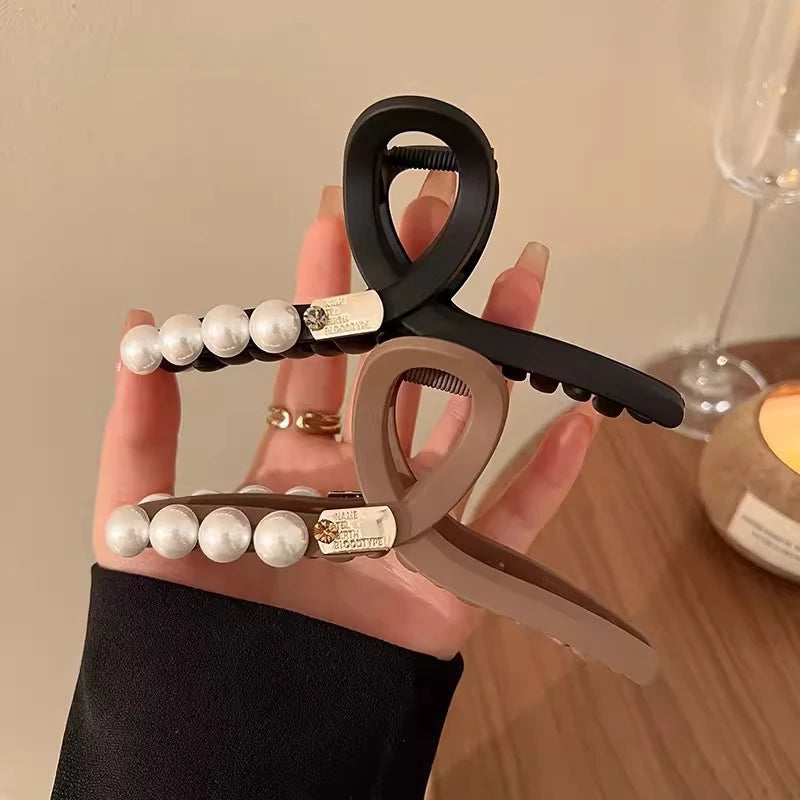 Vintage Korean Frosted Large Hair Claw Clip Female Elegant Pearl Hair Crab Hair Clip Headdress Female Jewelry Accessory Gift