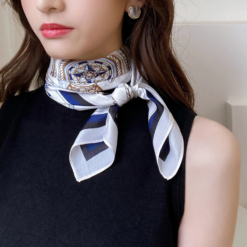 Foulard carré en soie à rayures noires et blanches pour femme, marque de luxe, étoles de plage, bandeau en satin, châle, bandana