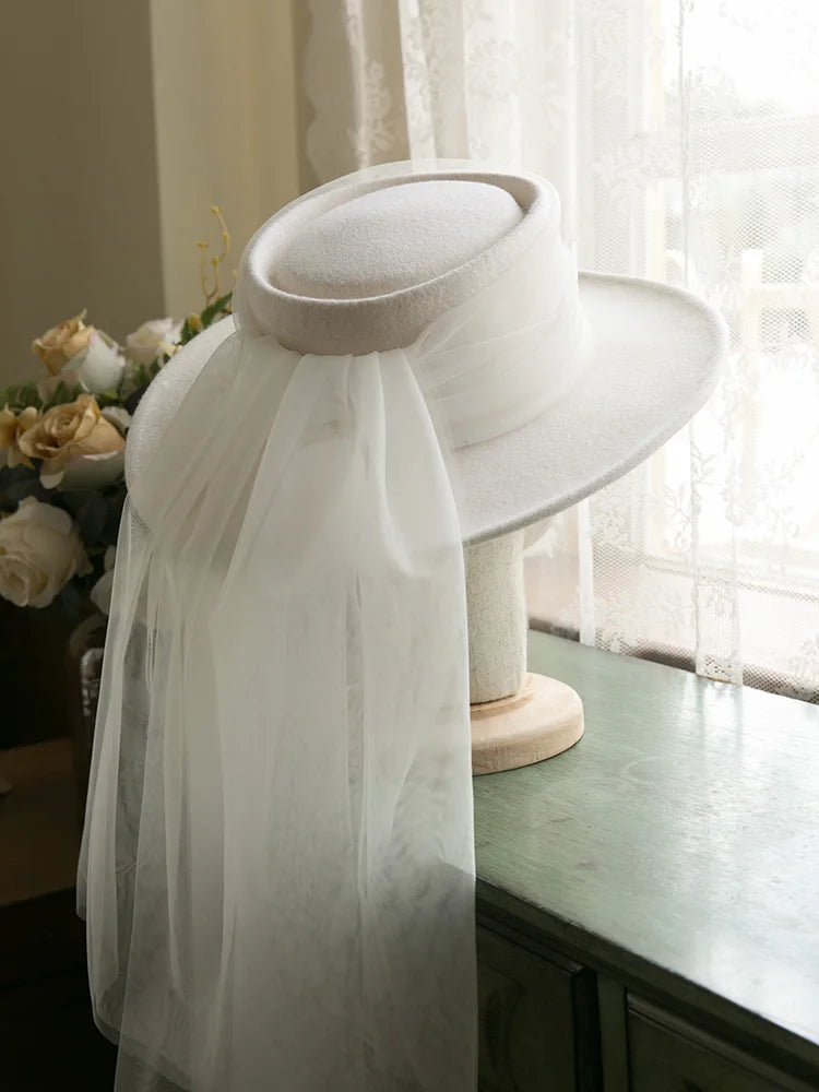 Haut-de-forme français rétro élégant haut de gamme avec coiffe en laine blanche haut-de-forme photographie de voyage H chapeau de mariage