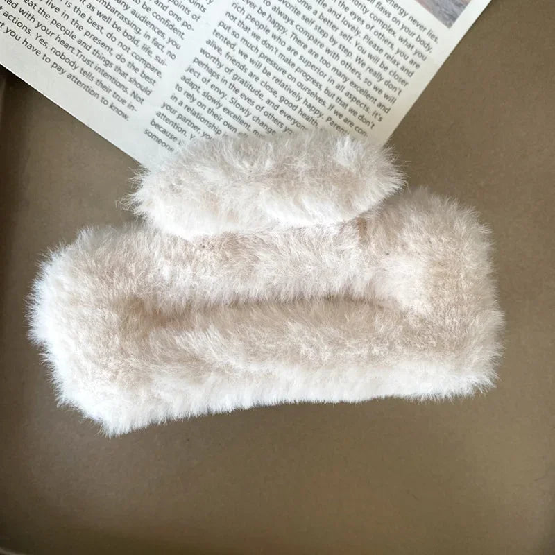 Winter Plush Square Hair Claw for Women Korean Elegant Acrylic Hairpins Faux Fur Hair Clip Pink Barrette Crab Hair Accessories