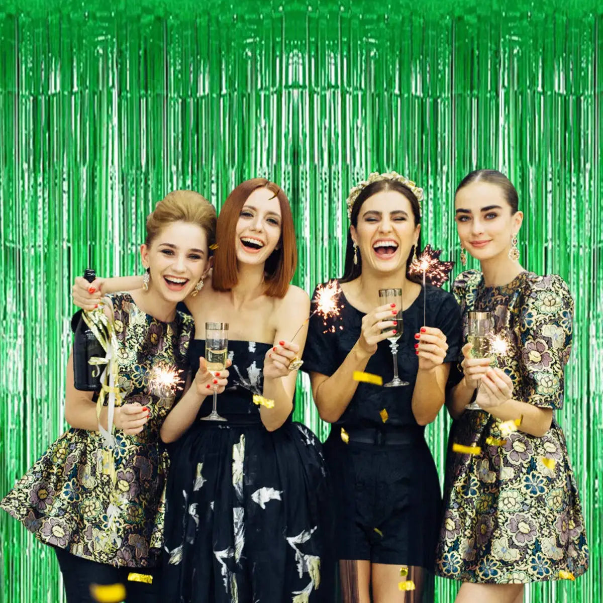 2PC green tassel rains curtains, party ribbons suitable for St. Patrick's Day,New Year's Eve, bar background wall decoration