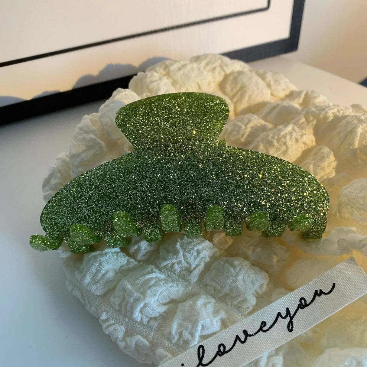 YHJ Vintage Glitter Hair Clip Acetate Claw Clip Bath Barrette Summer Crab Hair Clip Trendy Hair Clips Hair Accessories for Wome