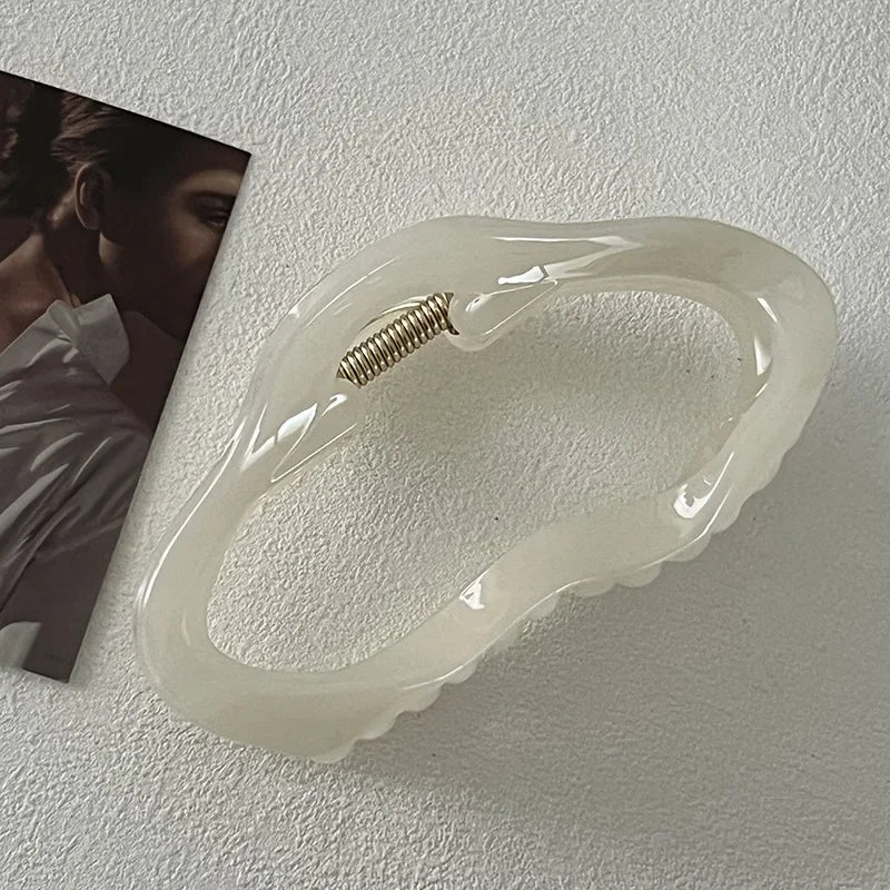 Elegant Clouds Hollow Out Hair Claws Clip Women Girls Jelly Acrylic Hair Clamps Plastic Hairpins Barrettes Hair Accessories