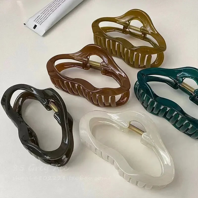 Elegant Clouds Hollow Out Hair Claws Clip Women Girls Jelly Acrylic Hair Clamps Plastic Hairpins Barrettes Hair Accessories
