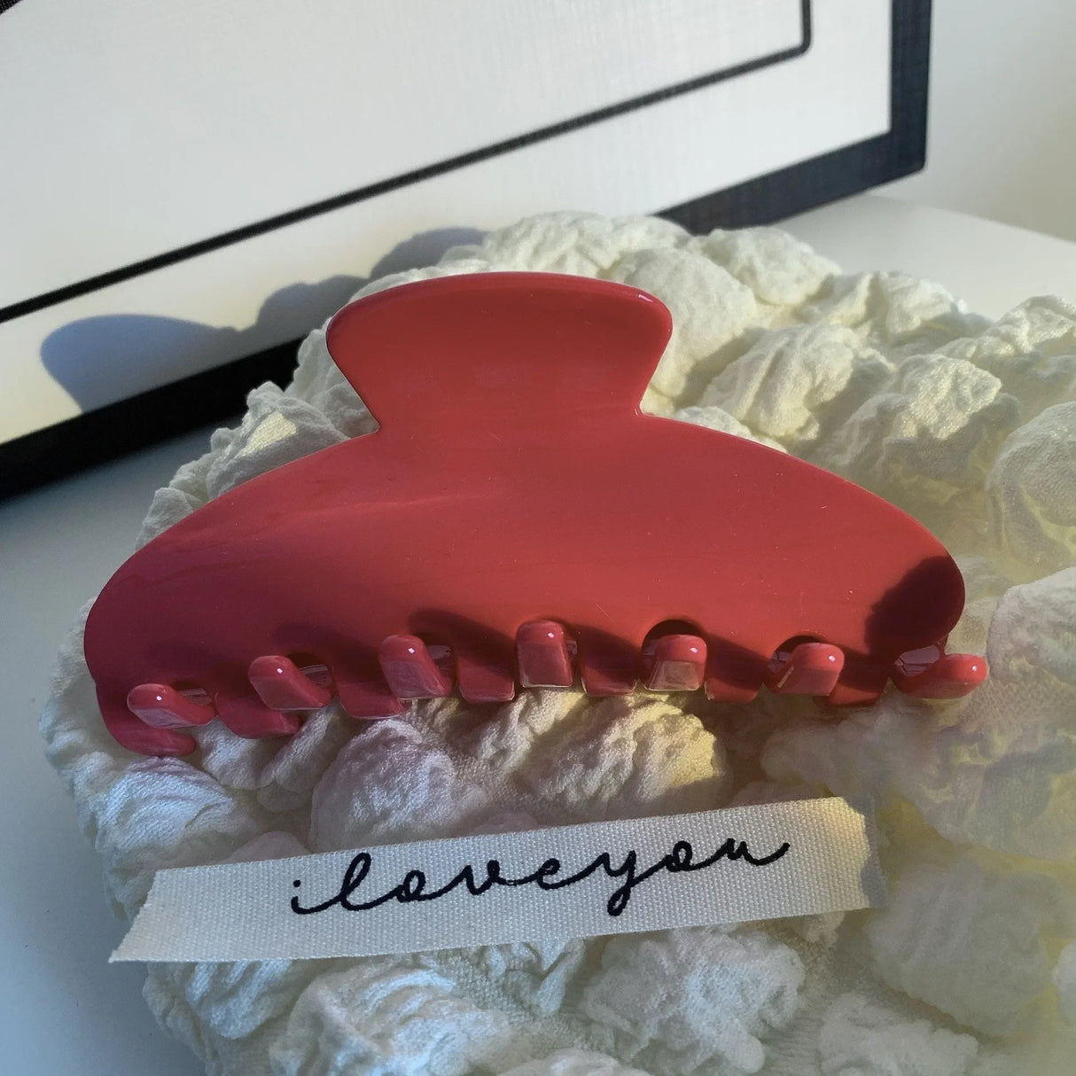 YHJ Vintage Glitter Hair Clip Acetate Claw Clip Bath Barrette Summer Crab Hair Clip Trendy Hair Clips Hair Accessories for Wome