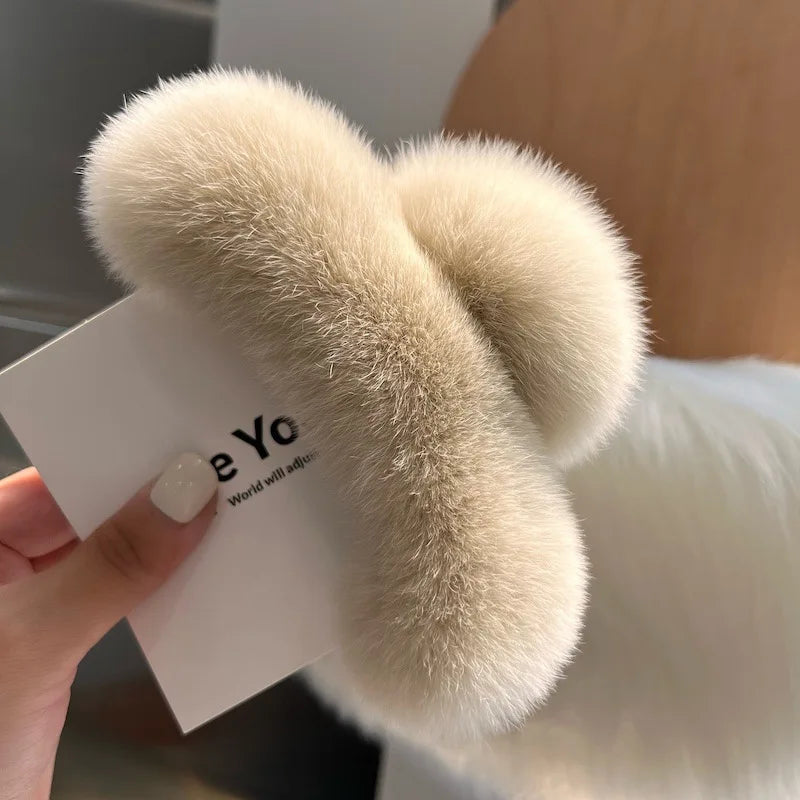 Vintage Women Large Real Otter Rabbit Plush Hair Clip Korea Autumn and Winter Elegant Shark Claw Girl Sweet Hair Accessories