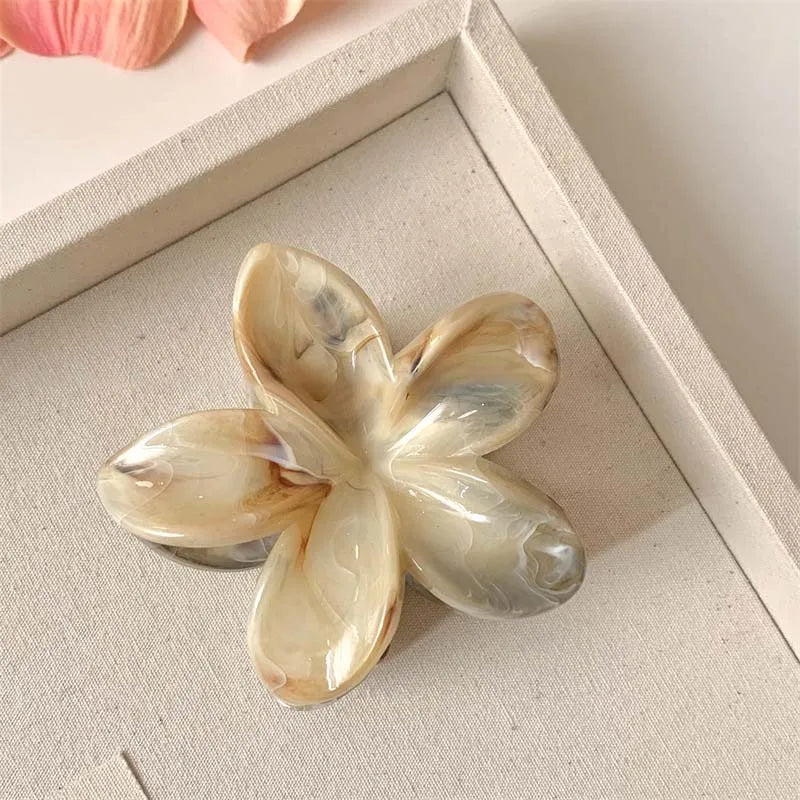 Acrylic Flower Hair Clip for Women Sweet Fresh Texture Hair Claws Clips Trendy Hair Accessories Girl Hairpin Korean Headwear