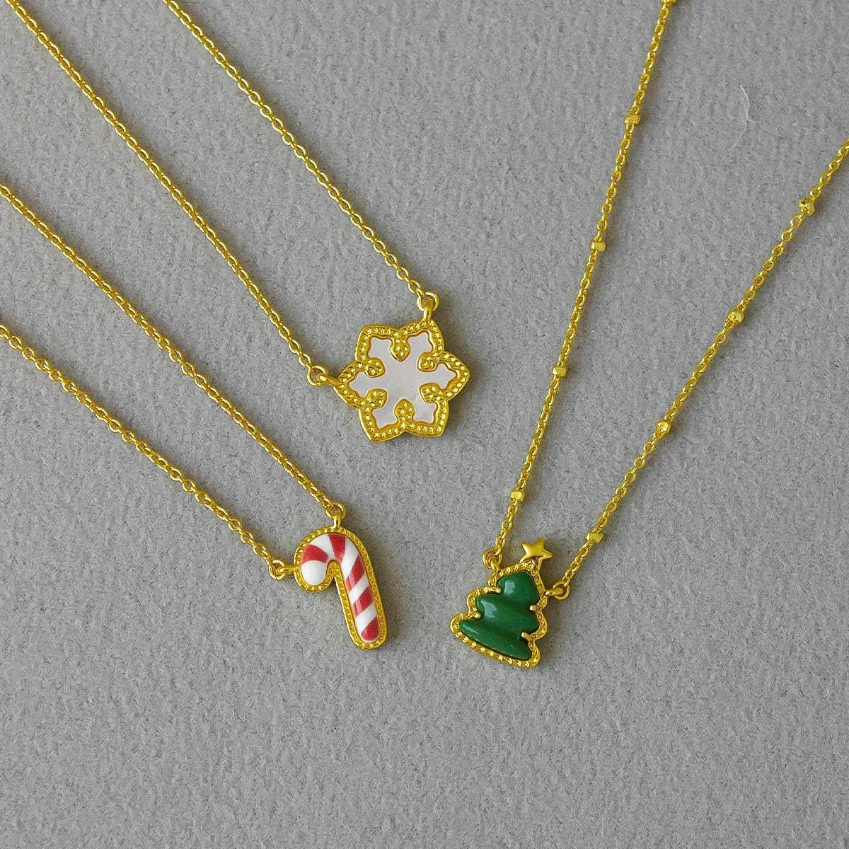 VKVVA Fashion Jewelry Candy Cane Christmas Tree Snowflake Short Pendant Necklace for Women Unique Gifts