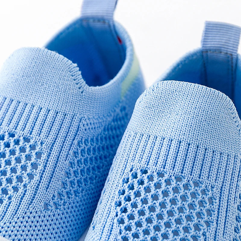 Chaussures de printemps populaires pour bébés, maille tricotée, respirantes, pour filles et garçons de 0 à 3 ans, baskets décontractées à enfiler, antidérapantes, pour tout-petits, pré-marcheurs