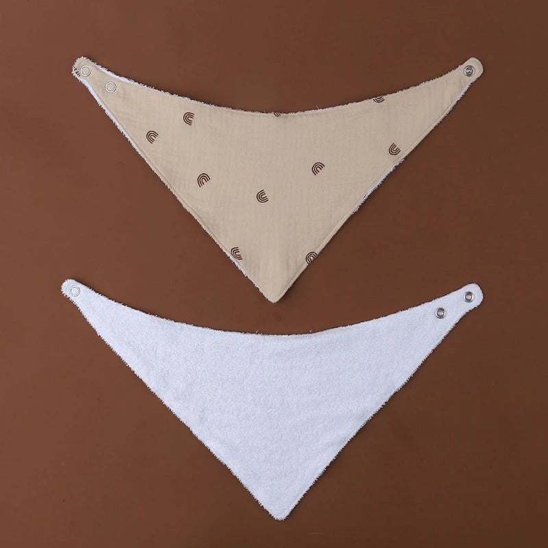 Bavoirs bébé absorbants d'eau de couleur unie, écharpe triangulaire en coton doux, serviette de salive pour nouveau-né, bavoirs à bouton-pression, articles pour bébé