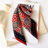 Neuer Schal 100% Seide Bandana Damen Quadratische Schals Wickeltuch Mulberry Frühlingsmode Luxus Hochwertige Stirnband Hijab-Schals