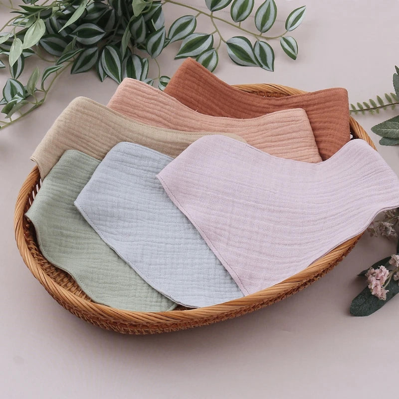 Bavoirs bébé absorbants d'eau de couleur unie, écharpe triangulaire en coton doux, serviette de salive pour nouveau-né, bavoirs à bouton-pression, articles pour bébé