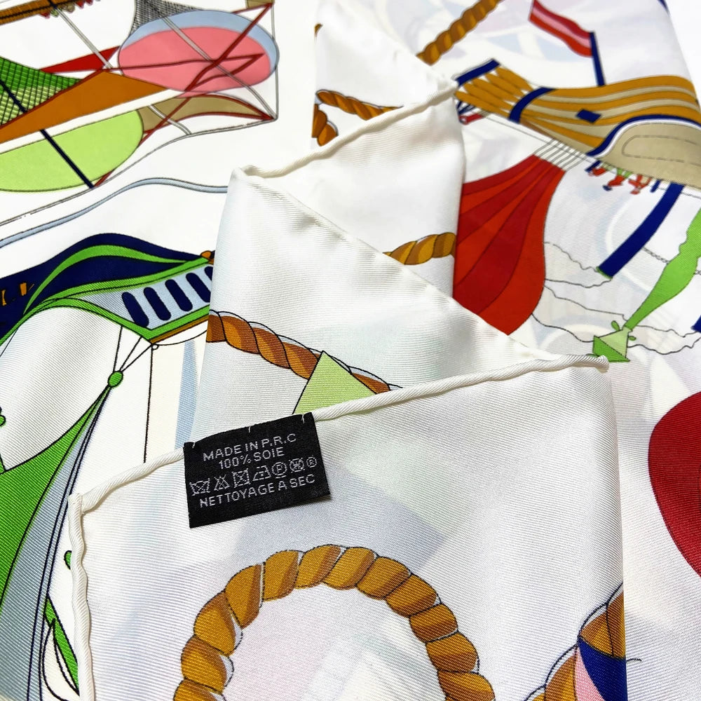 Foulard en soie sergé à motif ballon de dessin animé, fait à la main, bouclé, marque de luxe, carré, hijab, bandana pour femme, foulard de tête, châle