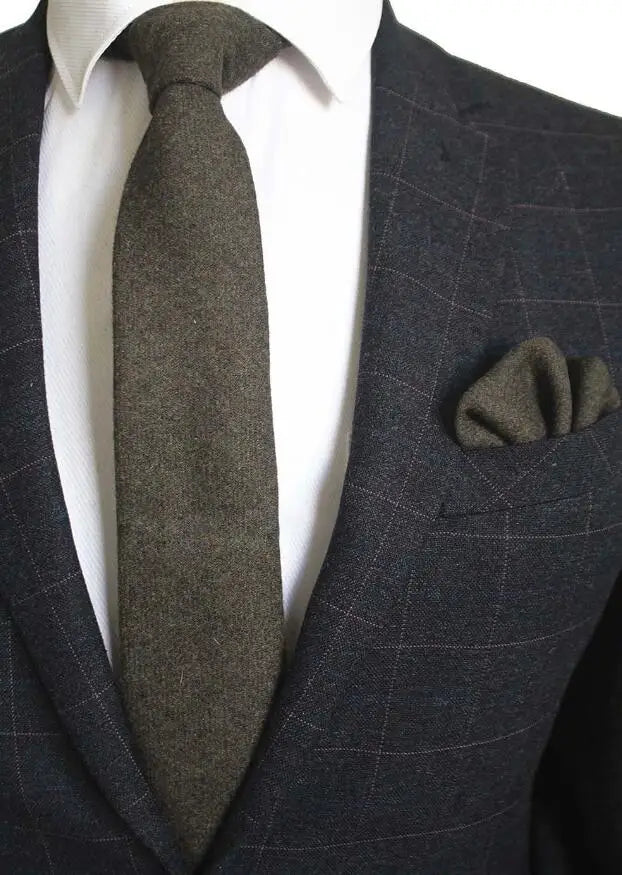 Cravate en laine Ricnais 8 cm, motif écossais solide, pour homme, ensemble cravate et mouchoir en cachemire de qualité, idéal pour une fête de mariage