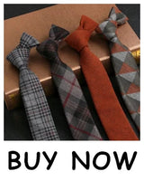 JEMYGINS Cravates de Noël pour hommes 9 cm en soie rouge de bonne qualité, ensemble de pinces à cravate imprimées pour fête, mariage, festival, cadeau