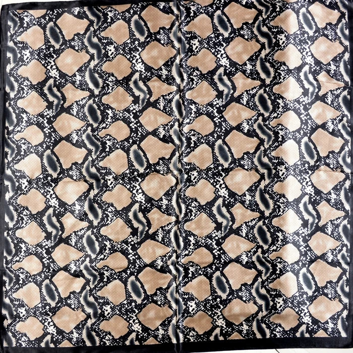 Neue Stil Schlangenhaut Muster Quadrat Schals Wraps Gedruckt Heißer Verkauf Frauen Rosa Blau Seide Schal Schal Unisex Muslimischen Seide Schalldämpfer