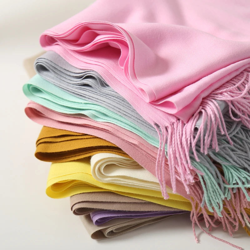 Écharpe d'hiver 2022 en cachemire épais et solide pour femme, foulard chaud pour le cou et la tête, hijab, pashmina, châle et bandana à pompon