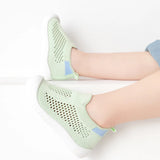 Chaussures de printemps populaires pour bébés, maille tricotée, respirantes, pour filles et garçons de 0 à 3 ans, baskets décontractées à enfiler, antidérapantes, pour tout-petits, pré-marcheurs