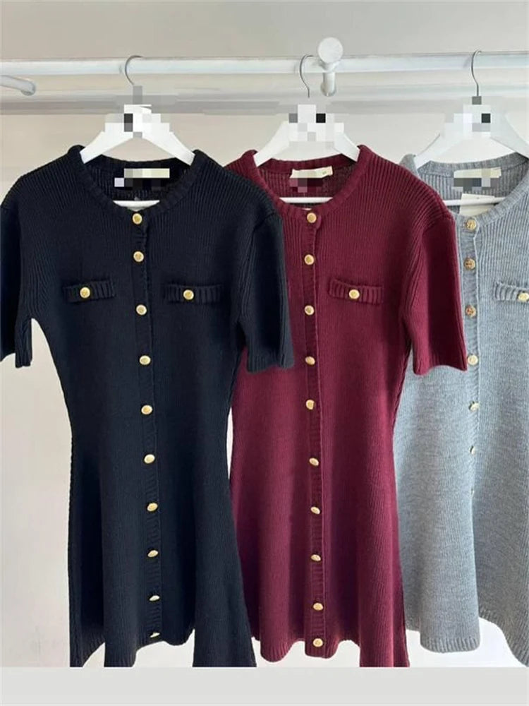 Robe courte élégante en tricot Trendix pour femme, coupe slim, taille haute, manches courtes, côtelée, idéale pour les vacances
