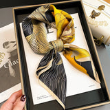 Petit foulard de luxe imprimé 70 x 70 cm, bandana populaire, protection solaire, foulard en soie coloré, foulard carré quatre saisons