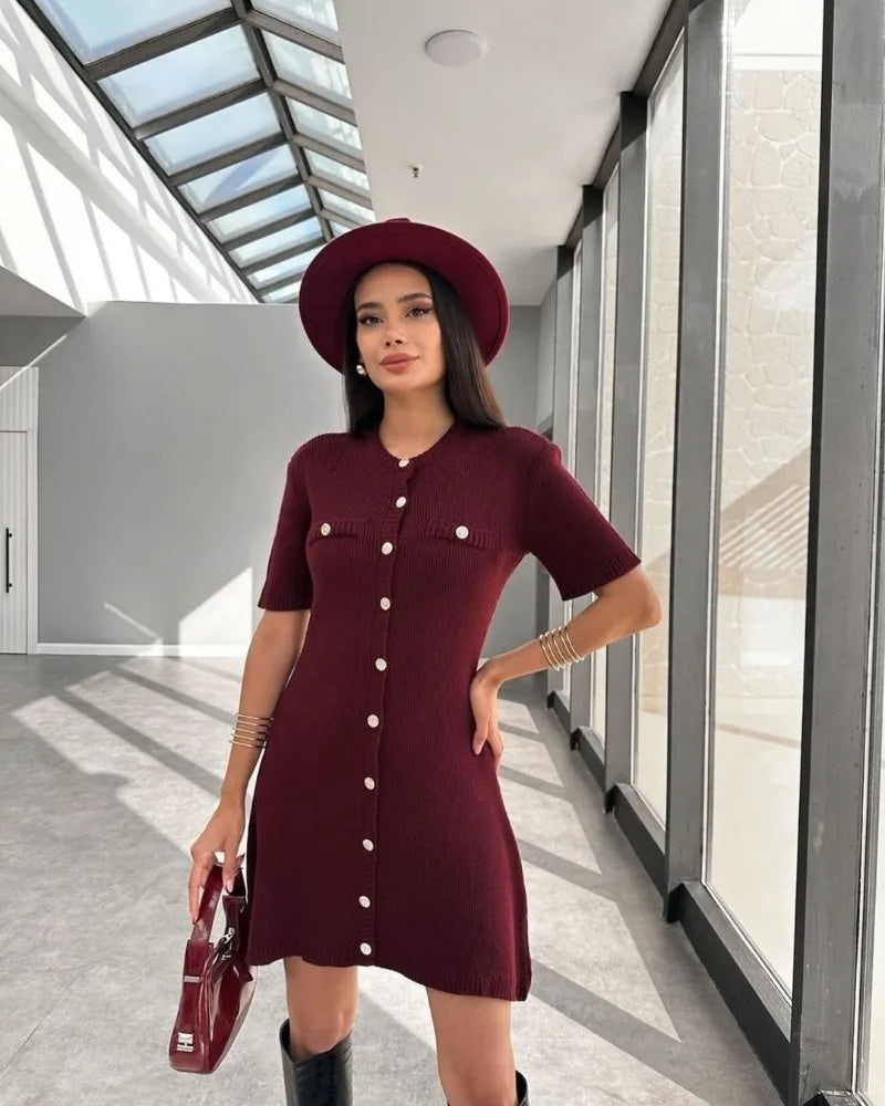 Robe courte élégante en tricot Trendix pour femme, coupe slim, taille haute, manches courtes, côtelée, idéale pour les vacances