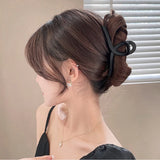 Pinces à cheveux carrées noires en acrylique pour femmes, grandes pinces à cheveux géométriques mates et givrées, style requin, minimalistes, pour le quotidien