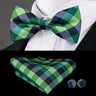 Hi-Tie Nœuds papillon verts de Noël pour hommes Cravate papillon en soie Ensemble de boutons de manchette et mouchoirs pour fête de mariage Nœud papillon uni à carreaux cachemire