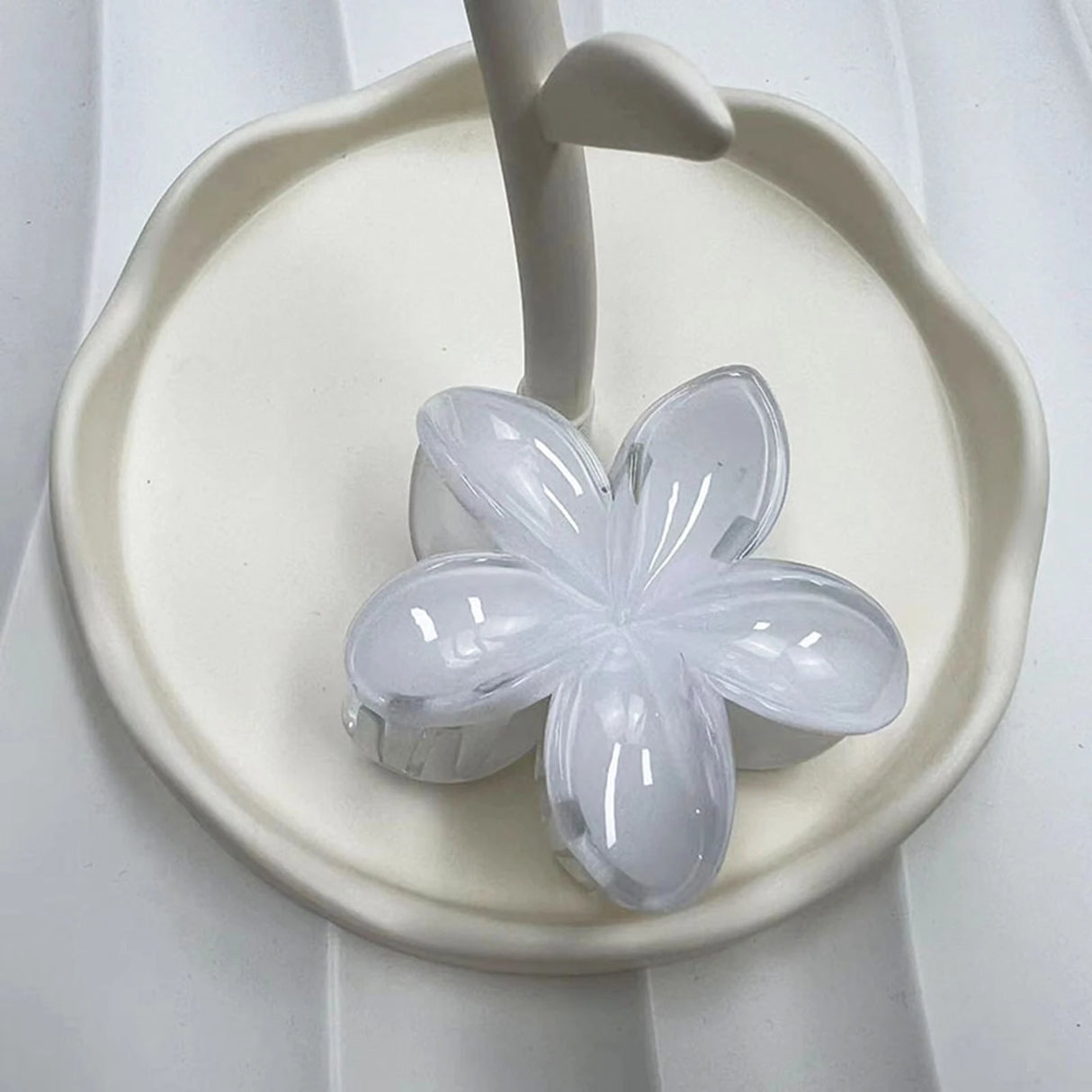Gradient Frangipani Hair Clip 1PC Plumeria Hairpin Ins Style Ponytail Holder Barrette Sweet Shark Claws Party Hair Accessories