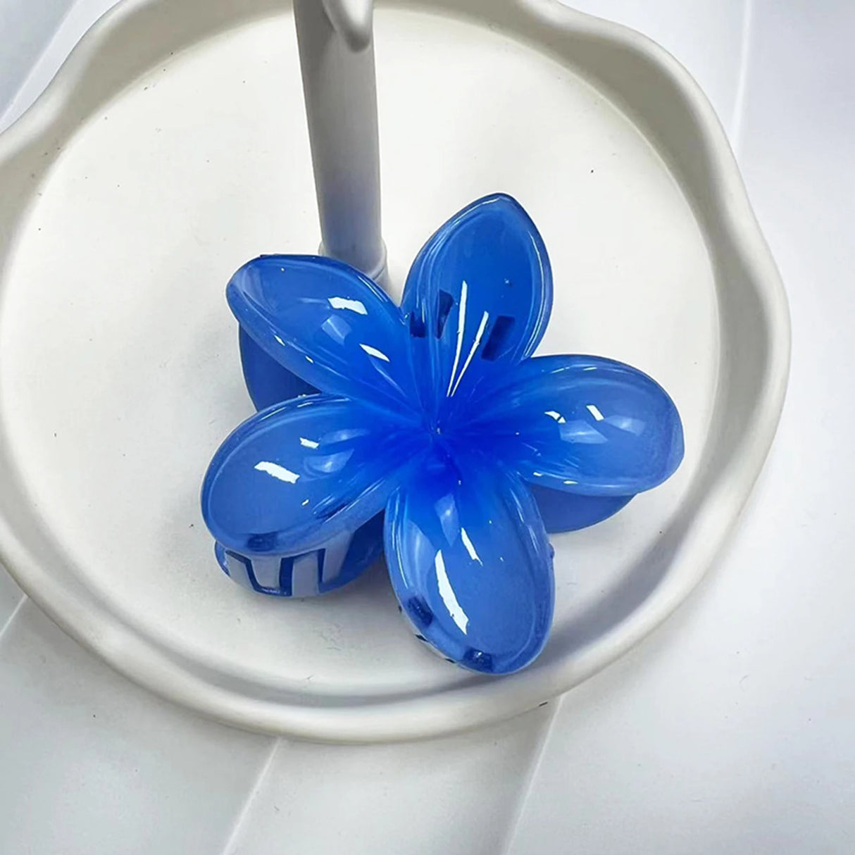 Gradient Frangipani Hair Clip 1PC Plumeria Hairpin Ins Style Ponytail Holder Barrette Sweet Shark Claws Party Hair Accessories