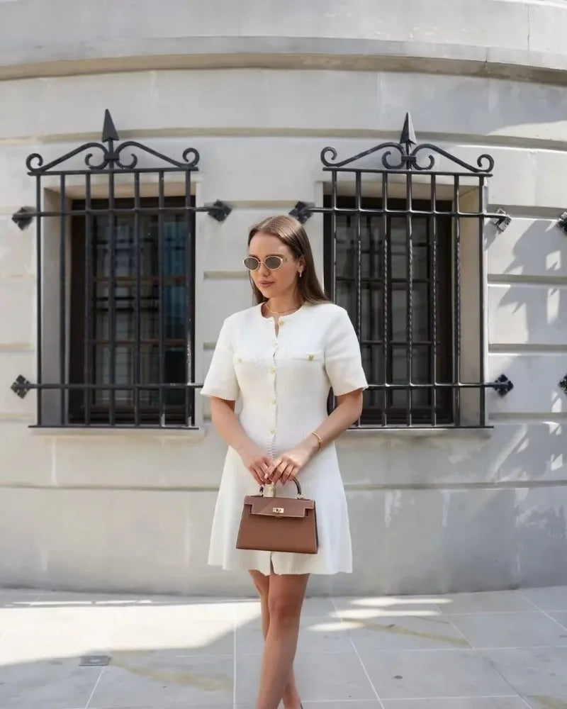 Robe courte élégante en tricot Trendix pour femme, coupe slim, taille haute, manches courtes, côtelée, idéale pour les vacances