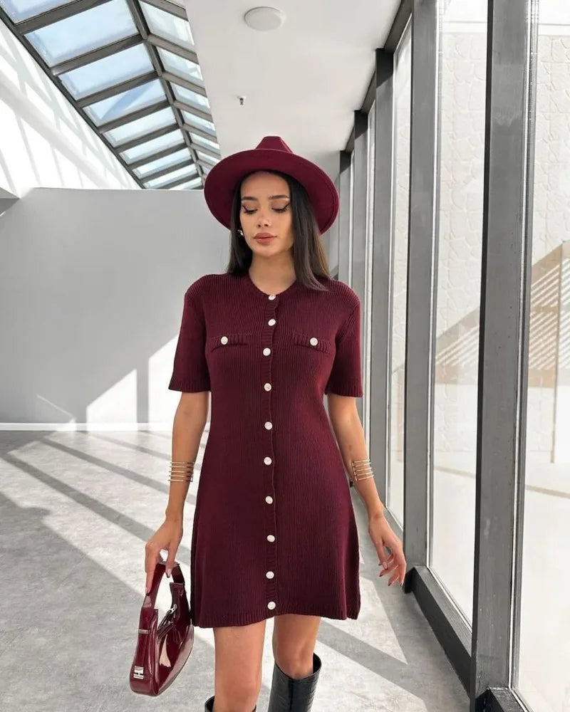 Robe courte élégante en tricot Trendix pour femme, coupe slim, taille haute, manches courtes, côtelée, idéale pour les vacances