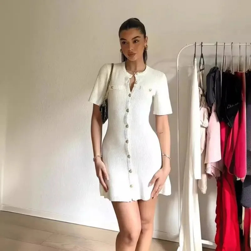 Robe courte élégante en tricot Trendix pour femme, coupe slim, taille haute, manches courtes, côtelée, idéale pour les vacances