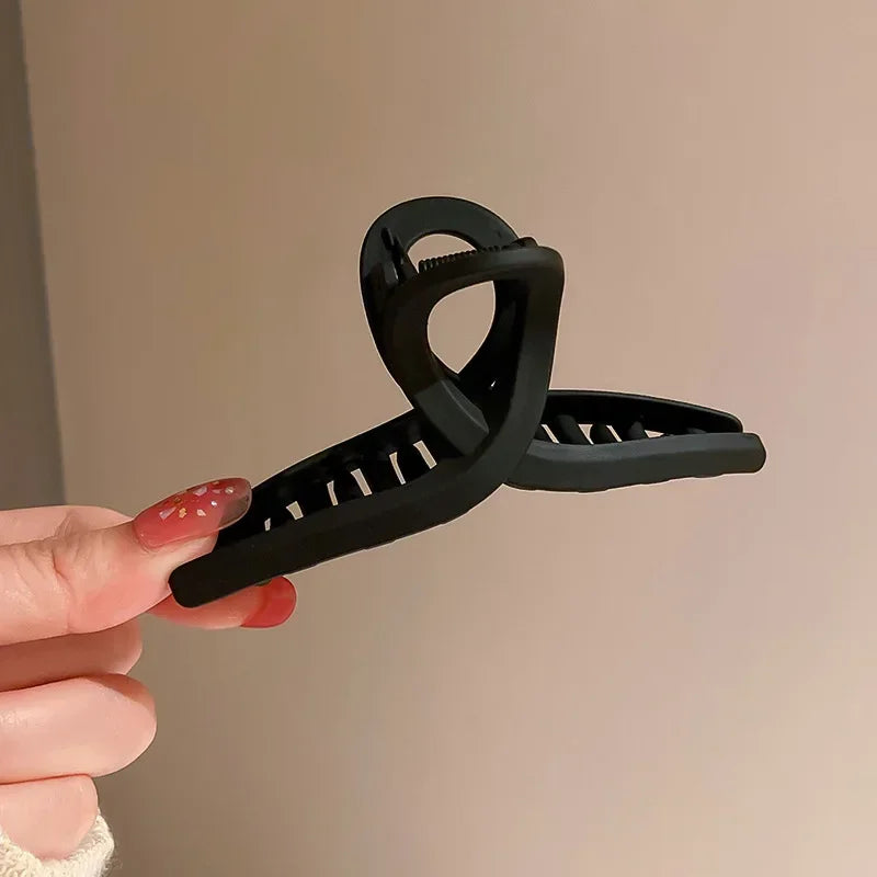 Pinces à cheveux carrées noires en acrylique pour femmes, grandes pinces à cheveux géométriques mates et givrées, style requin, minimalistes, pour le quotidien