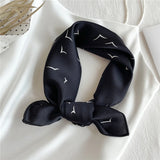 Petit foulard carré en soie pour femme, imprimé tendance, pour le bureau, le cou, bandeau pour cheveux, mouchoir, 2022