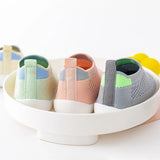 Chaussures de printemps populaires pour bébés, maille tricotée, respirantes, pour filles et garçons de 0 à 3 ans, baskets décontractées à enfiler, antidérapantes, pour tout-petits, pré-marcheurs