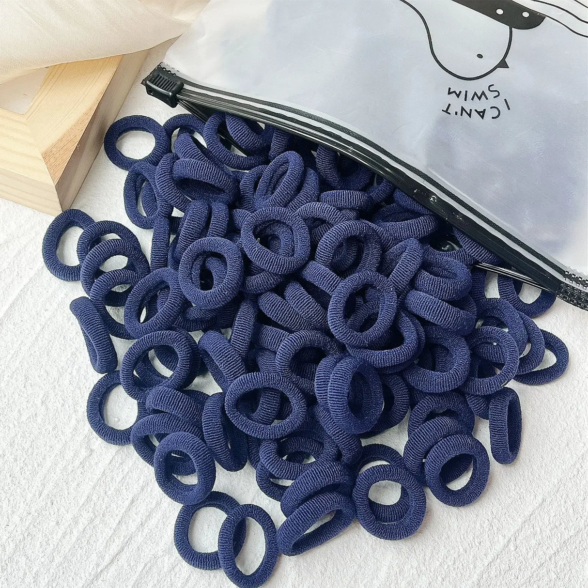 LOVEKIKI 50 bandas elásticas para el cabello, accesorios para el cabello para niñas, mini diademas de nailon coloridas, soporte para coletas, adornos para el cabello