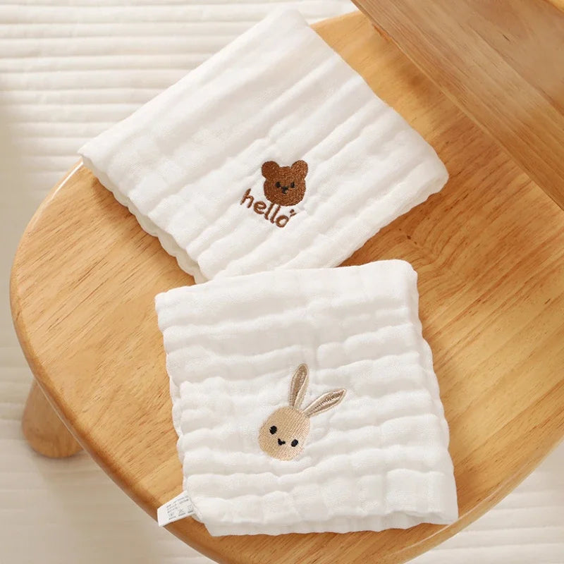 Serviettes de salive pour bébé en coton brodé à 6 couches, lingettes pour les mains et le visage, bavoir pour nouveau-né, mouchoir pour enfant, gant de toilette doux pour tout-petit
