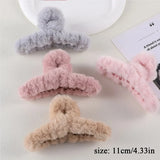 4Pcs/Set Plush Hair Claw Elegant Acrylic Hairpins Faux Fur Hair Clip Barrette Crab Headwear for Women Girls Hair Accessories