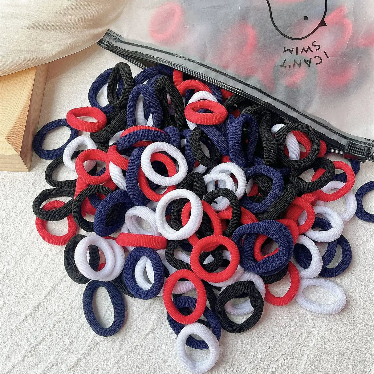 LOVEKIKI 50 bandas elásticas para el cabello, accesorios para el cabello para niñas, mini diademas de nailon coloridas, soporte para coletas, adornos para el cabello