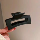 Pinces à cheveux carrées noires en acrylique pour femmes, grandes pinces à cheveux géométriques mates et givrées, style requin, minimalistes, pour le quotidien